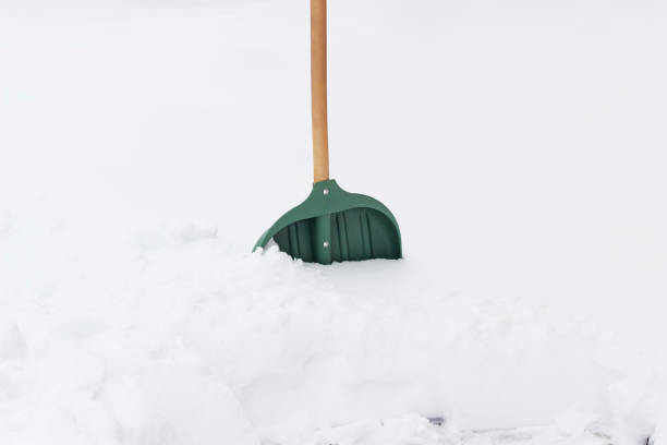 istock snow shovel in the snow 1366837076