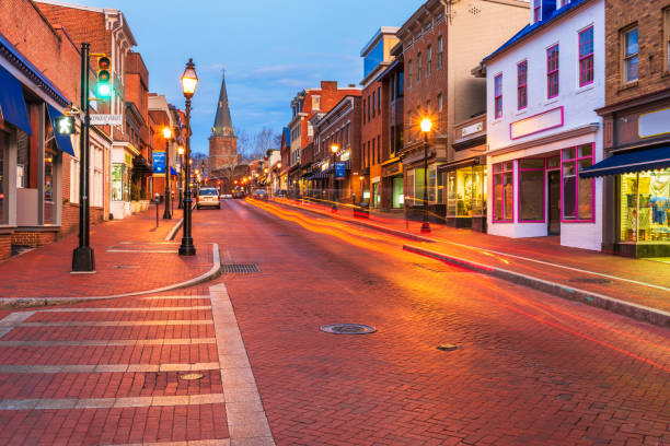 istock Annapolis, Marlyand, USA on Main Street 1366929756