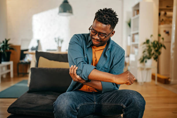 istock Young black man having pain 1366934910