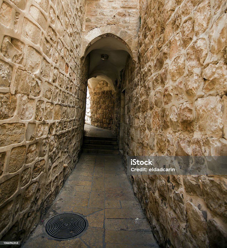 Stare Jerozolima Alley - Zbiór zdjęć royalty-free (Jerozolima)
