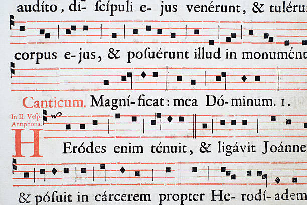 музыка балл крупный план, латинской сборник псалмов пергамент - sheet music hymnal antique old стоковые фото и изображения