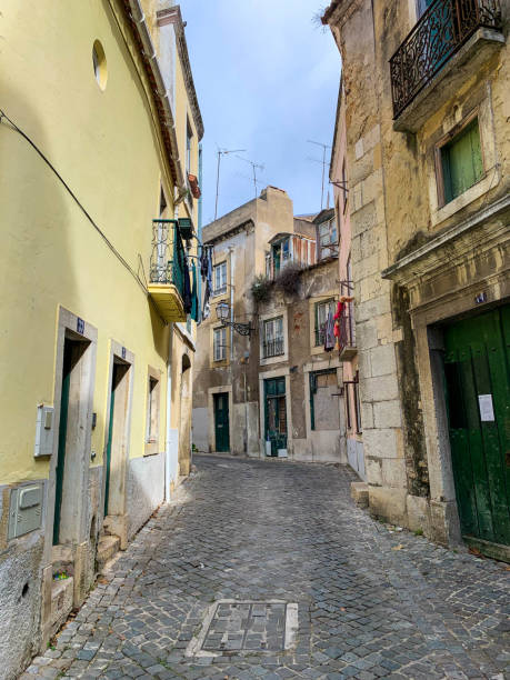 istock Santa Cruz do Castelo Street 1366987420