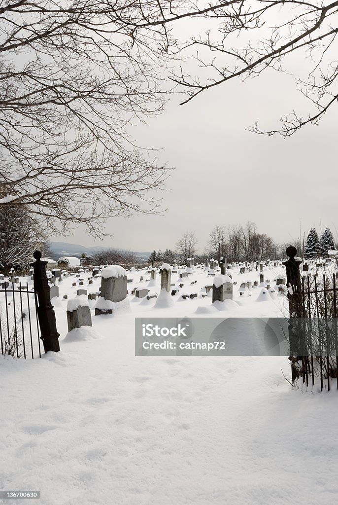 Winter Friedhof Eingang - Lizenzfrei Alt Stock-Foto