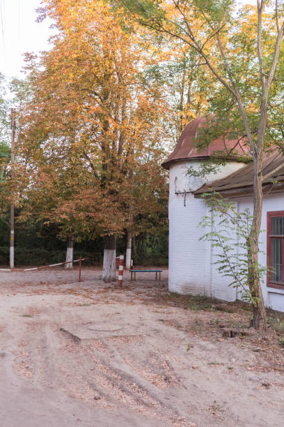 istock an old house 1367017212