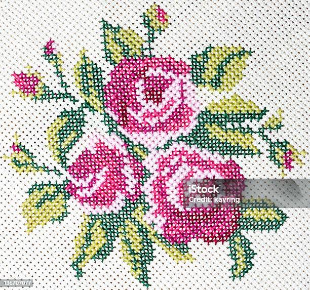 Photo libre de droit de Broderie Rose banque d'images et plus d'images libres de droit de Point de croix - Point de croix, Fleur - Flore, Rose - Fleur