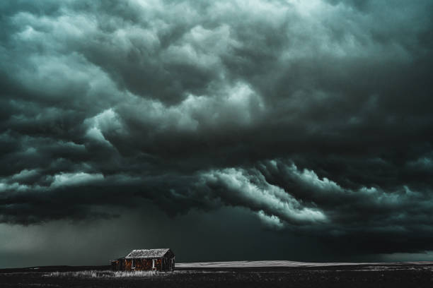 Cabin Storm Cabin Storm storm cloud sky dramatic sky cloud stock pictures, royalty-free photos & images