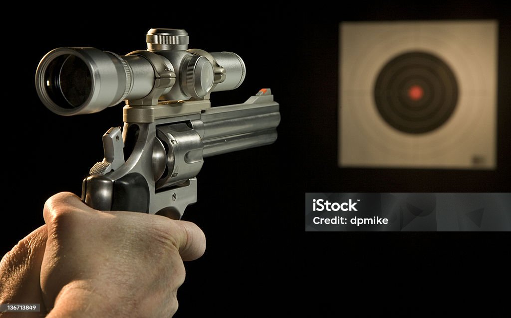 .357 magnum .44 com escopo - Foto de stock de Agarrar royalty-free