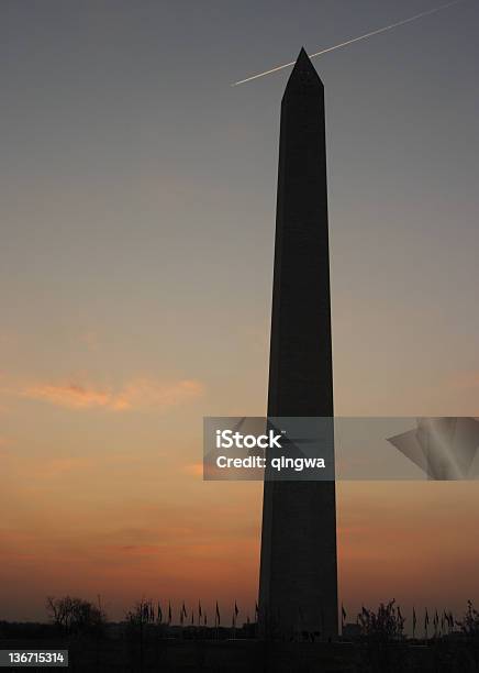 Foto de Monumento Ao Anoitecer e mais fotos de stock de Arenito - Arenito, Azul, Bandeira