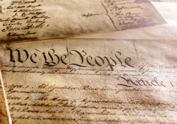 konstytucja stanów zjednoczonych, z tekstem i podpisami we ludzie - founding fathers zdjęcia i obrazy z banku zdjęć