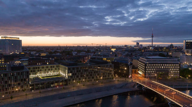 istock Drohne Berlin Haus der Bundespressekonferenz Blaue Stunde 1367181800