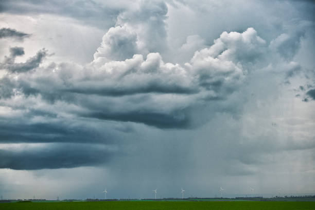 날씨/폭우/구름/기후 변화 - storm cloud dramatic sky cloud cumulonimbus 뉴스 사진 이미지