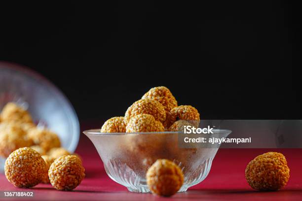 Til Gul Or Sweet Sesame Laddu Stock Photo - Download Image Now - Makar Sankranti, Sweet Food, India