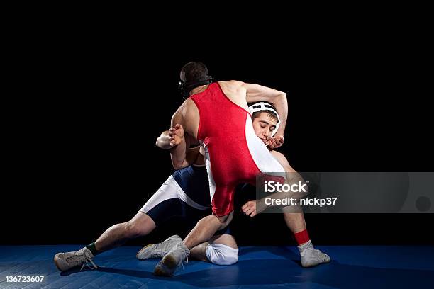 Wrestling - Fotografie stock e altre immagini di Lotta - Sport - Lotta - Sport, Lotta greco-romana, Sfondo nero