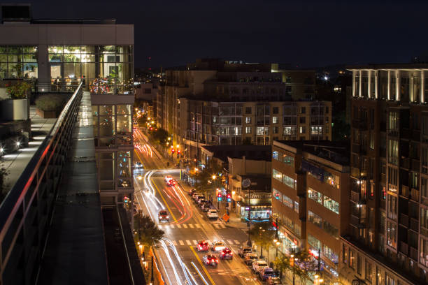 istock H Street at Night, D.C. 1367251398