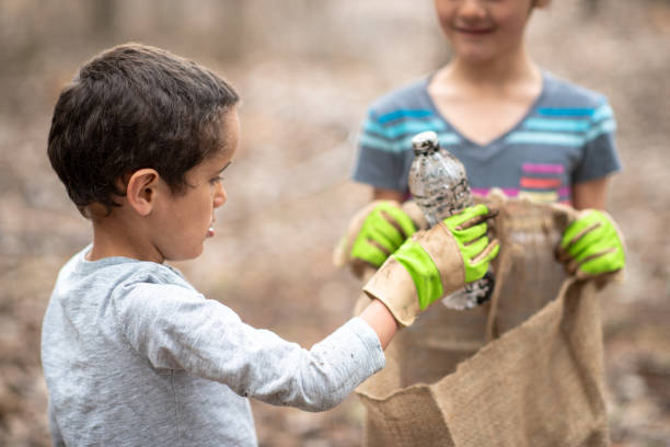 istock Working Together to Clean Up 1367265082