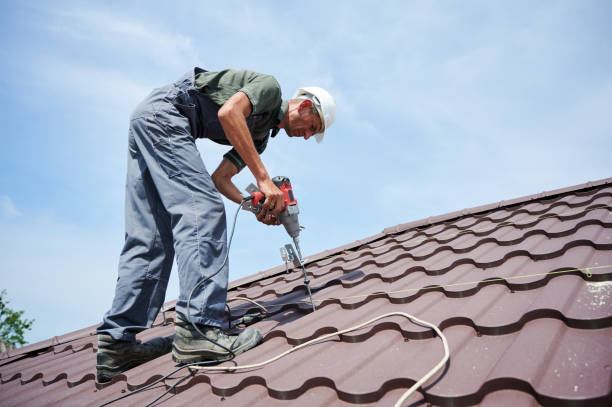 istock Prepearing to installation photovoltaic solar panel system on the roof. 1367361103