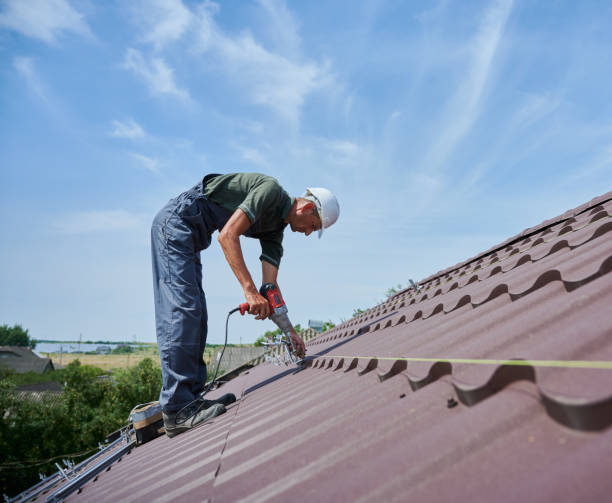 istock Prepearing to installation photovoltaic solar panel system on the roof. 1367361108