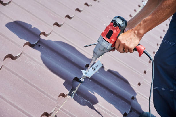 istock Prepearing to installation photovoltaic solar panel system on the roof. 1367361115