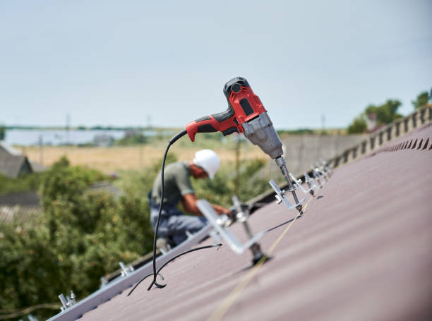 istock Prepearing to installation photovoltaic solar panel system on the roof. 1367361116