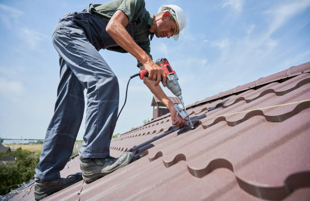 istock Prepearing to installation photovoltaic solar panel system on the roof. 1367361122