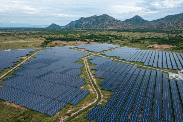 ニントゥアン省の太陽光発電所 - phan rang ストックフォトと画像