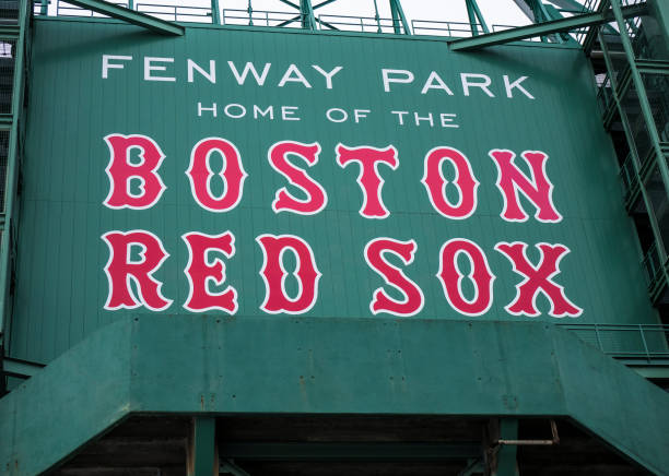 фенуэй парк стадион - boston red sox стоковые фото и изображения