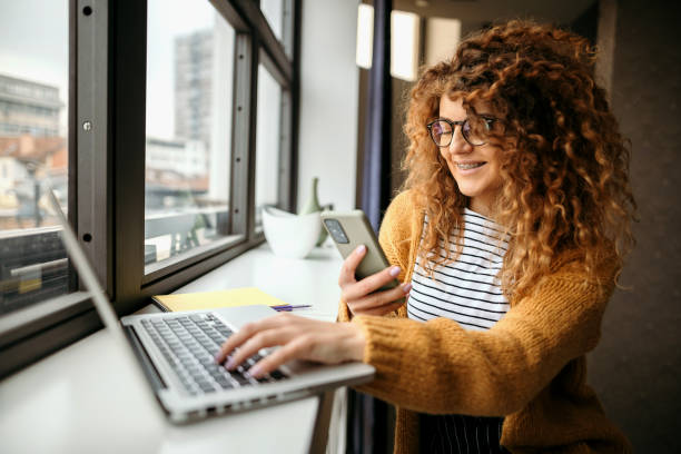 istock Young business woman 1367384781