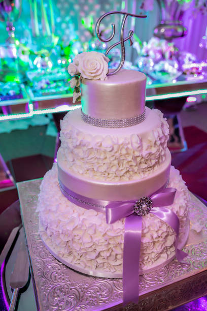gâteau - wedding reception wedding cake wedding cake photos et images de collection