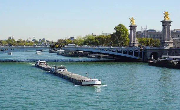 Photo of Péniche sur la Seine