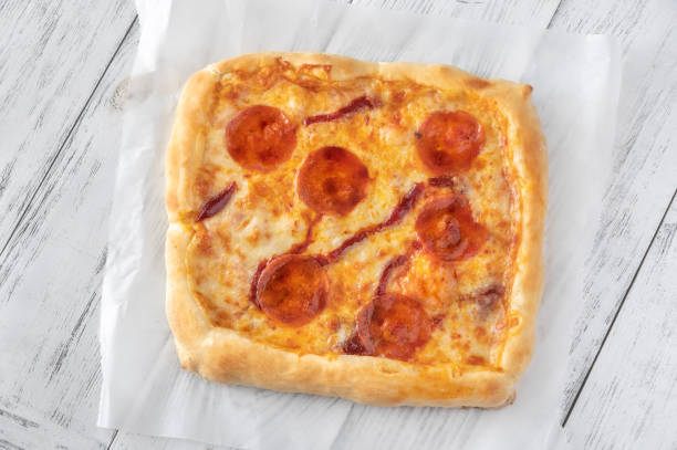 istock Detroit-style pizza 1367424660