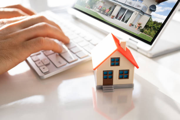 istock Looking Real Estate Home Or House 1367488111