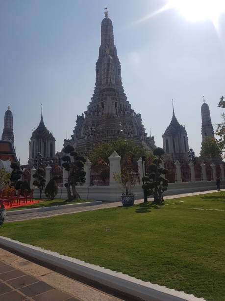istock View of Wat Arun - Bangkok 1367504501