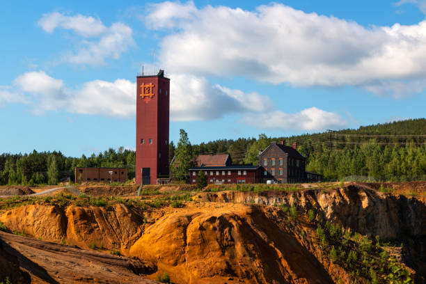 mining area of the great copper mountain in falun, sweden - unesco world heritage site - falun imagens e fotografias de stock