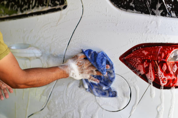 istock Washing a white car stock photo 1367511797