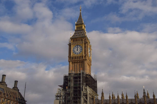 big ben scaffolding removed, london, uk - city of westminster big ben london england whitehall street imagens e fotografias de stock