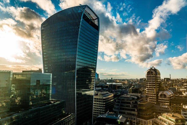 vue aérienne du 20 fenchurch street ou du walkie talkie building à londres - fenchurch street photos et images de collection