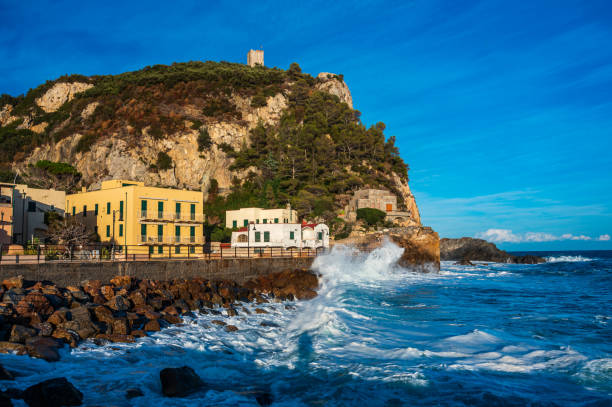 Village of Varigotti The village of Varigotti built directly on the beach on the Italian Riviera province of savona stock pictures, royalty-free photos & images