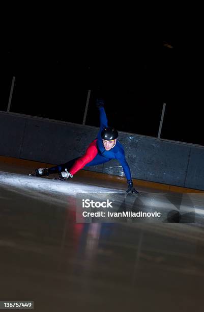 날카로운 돌다 Speedskating In World Sports Event에 대한 스톡 사진 및 기타 이미지 - World Sports Event, 스피드 스케이팅, 겨울