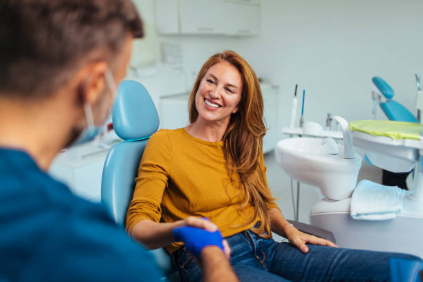 istock She loves having him as her dentist 1367591285