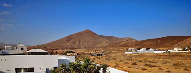 istock View of Volcanoes 1367624703