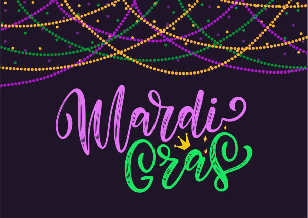 mardi gras ręcznie naszkicowana typografia w kolorach zielonym i fioletowym ozdobiona koroną i koralikami. - mardi gras stock illustrations