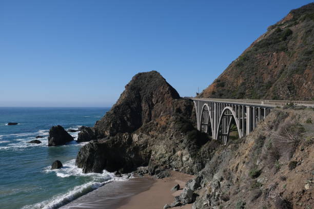 istock Central California coastline off CA-1 1367715114