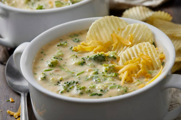 istock Creamy Broccoli and Cheddar Soup 1367715341