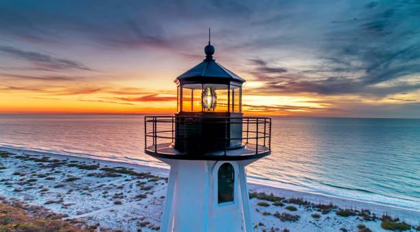 boca grande rear range leuchtturm sonnenuntergang - leuchtturm stock-fotos und bilder