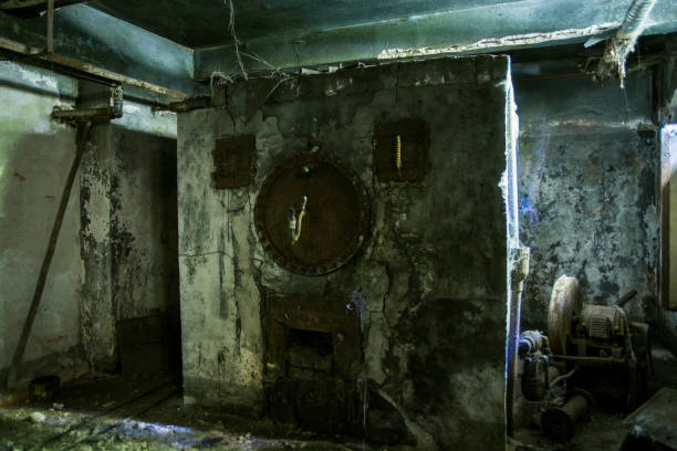 A picture of an old abandoned rusty machinery