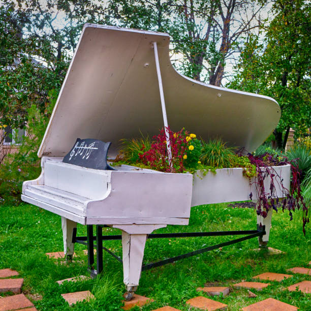 istock white autumn piano on the lawn 1367771334