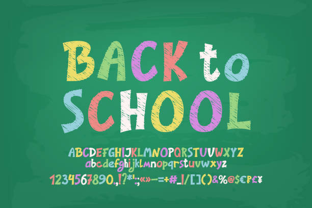 明るいバナー 学校に戻り、緑色の黒板にチョーク文字。漫画の子供のデザインのための手描きの英語のフォントセット - 通学点のイラスト素材／クリップアート素材／マンガ素材／アイコン素材