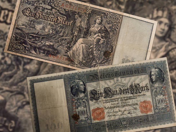 istock Vintage german mark banknotes from 1908. Reichsbanknote 1367810494