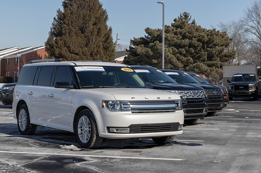 Kokomo - Circa January 2022: Used Ford Flex display at a dealership. With supply issues, Ford is buying and selling many pre-owned cars to meet demand.