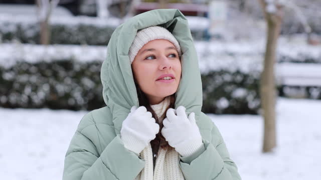 31,900+ Snow Clothes For Women Stock Videos and Royalty-Free